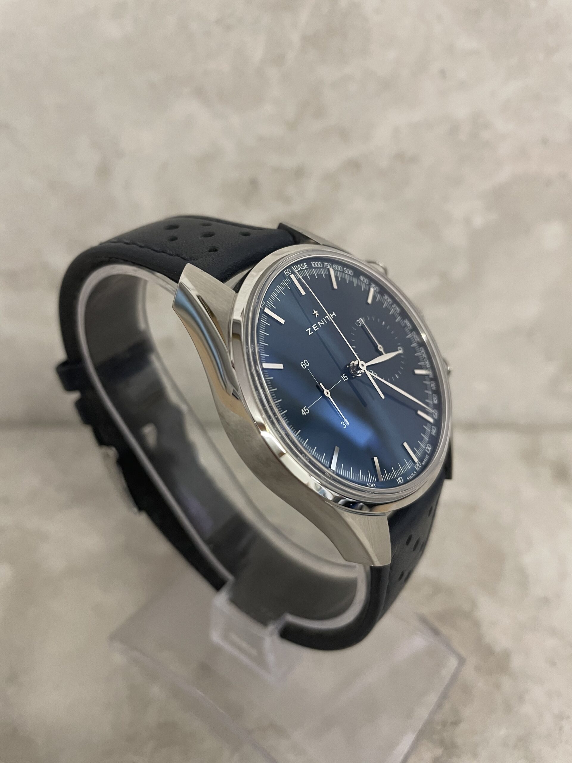 000235A6-D1F4-47F5-95B2-3D9D48D5C1FC