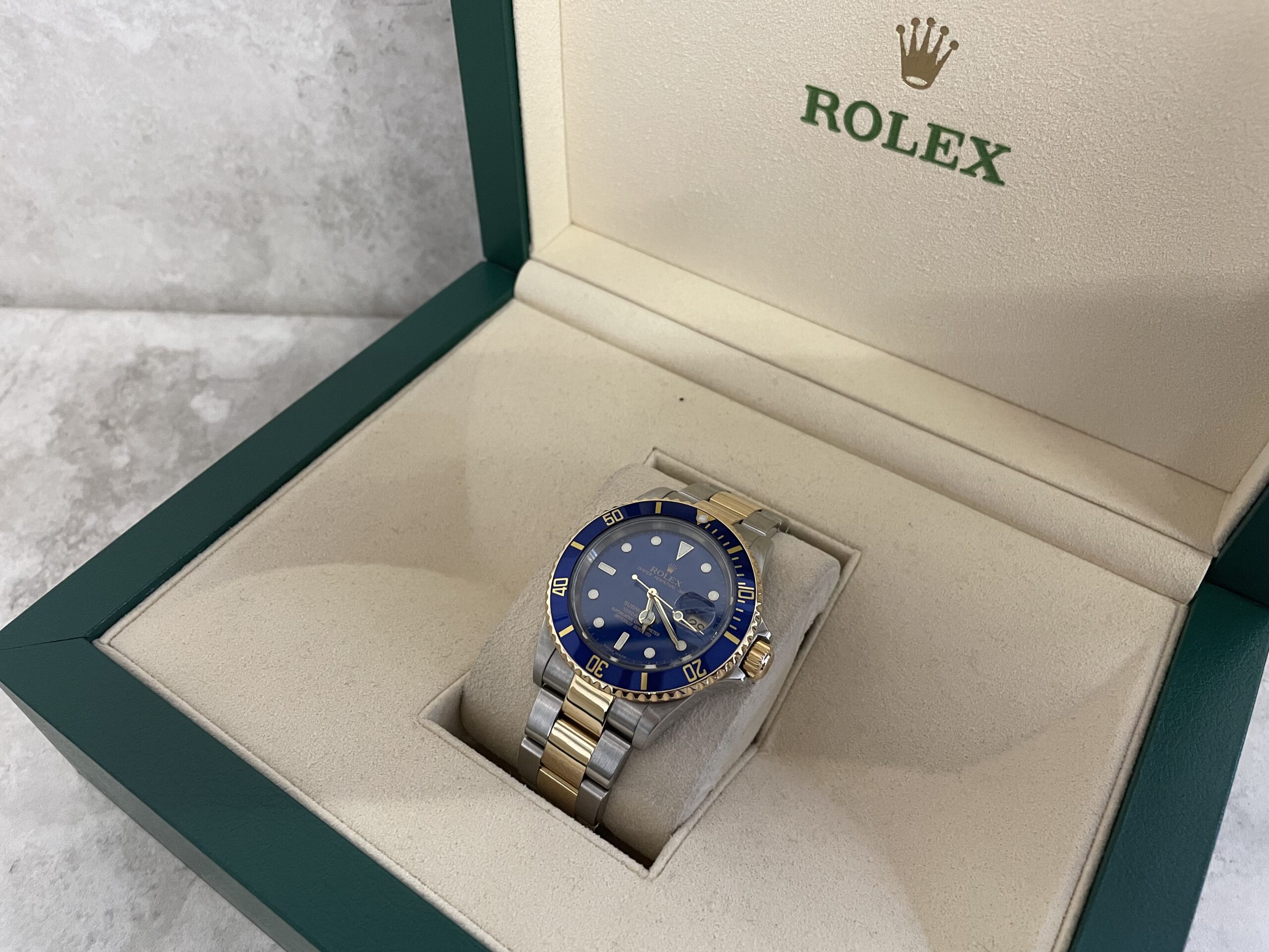 0E29B9E2-3D4B-4F8A-99DA-0061574959CA