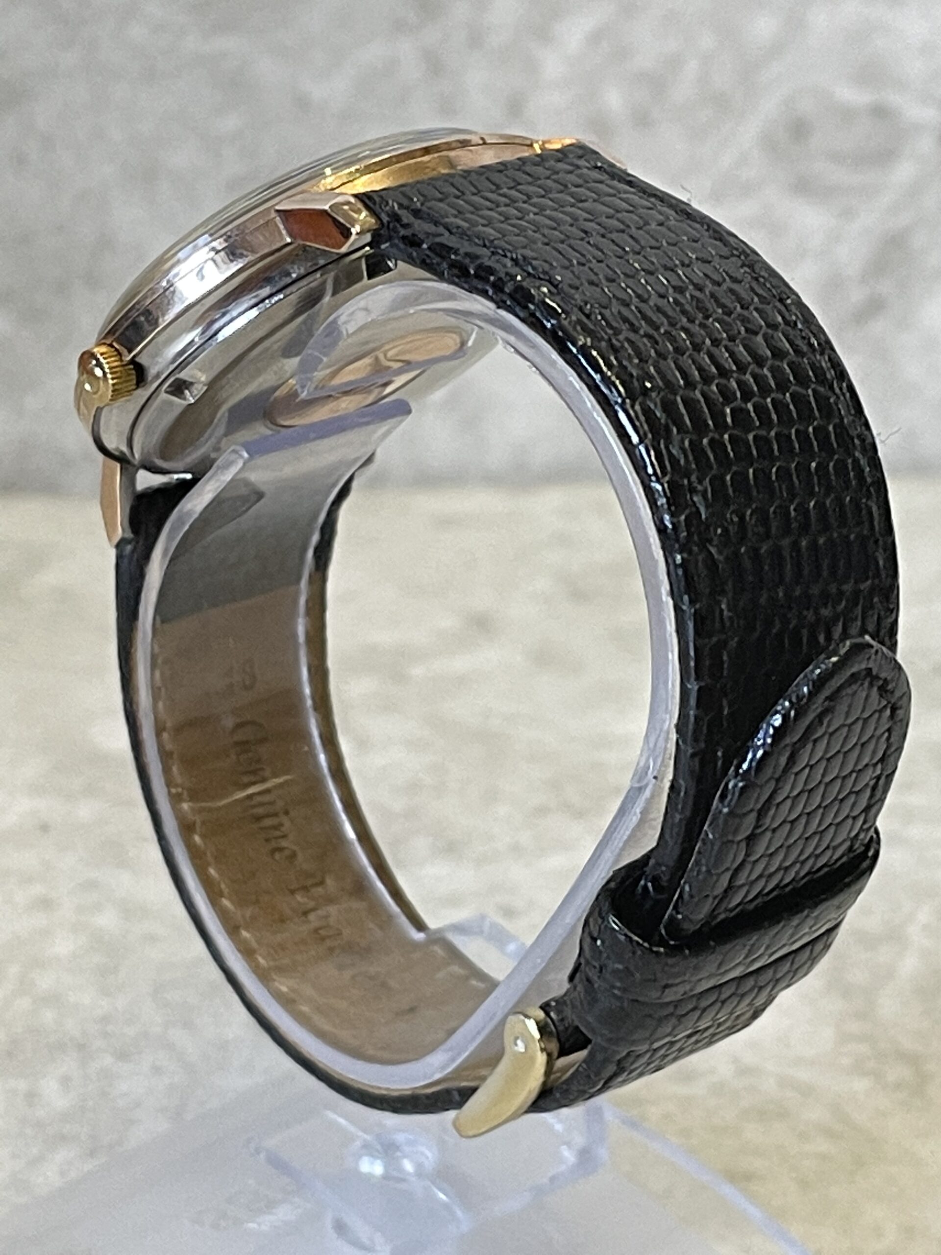 3A984020-C938-4A38-844F-62C0D51AAB26