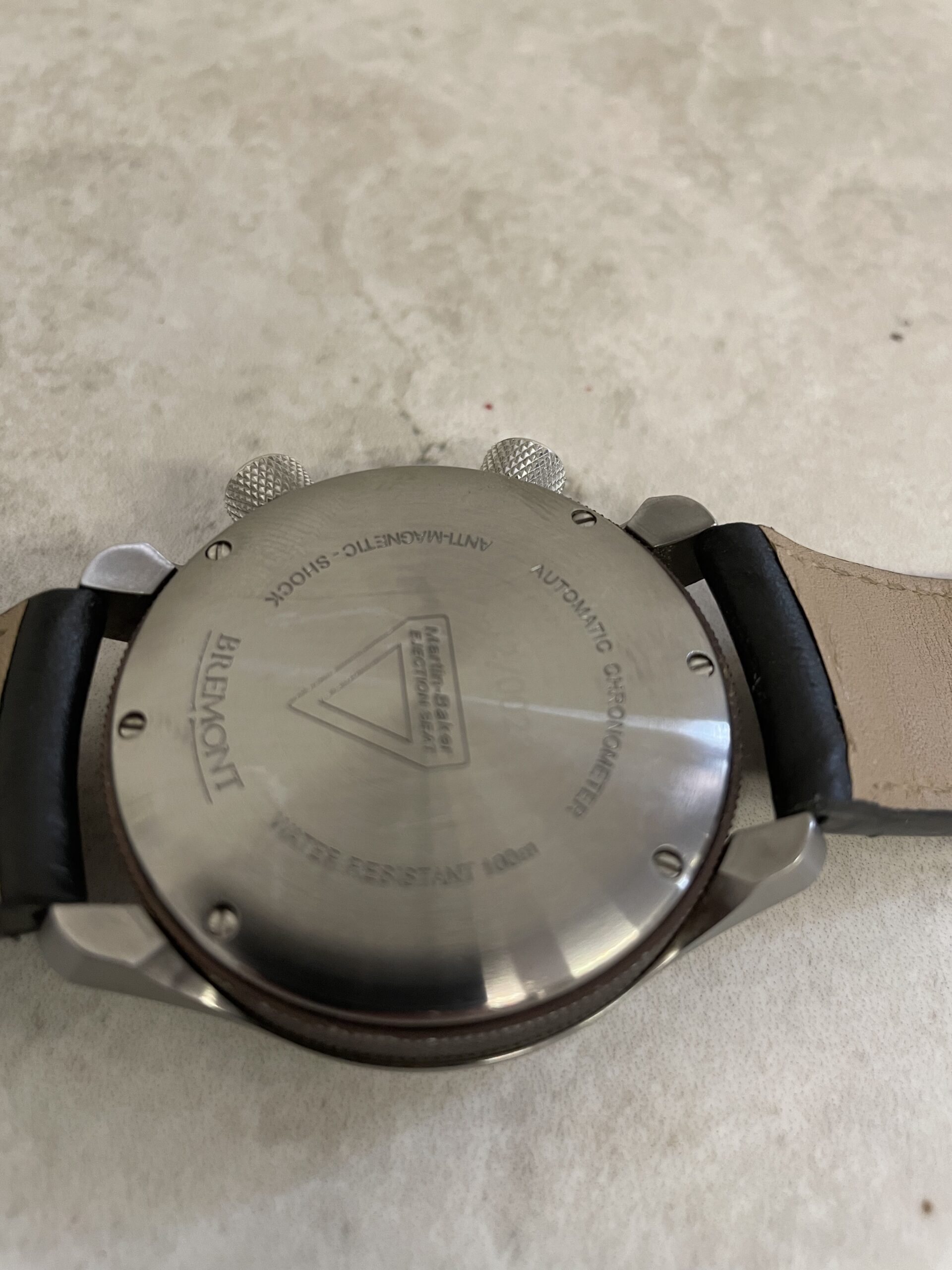 88F3F907-6B30-45A3-A50D-45E3F9BA320A