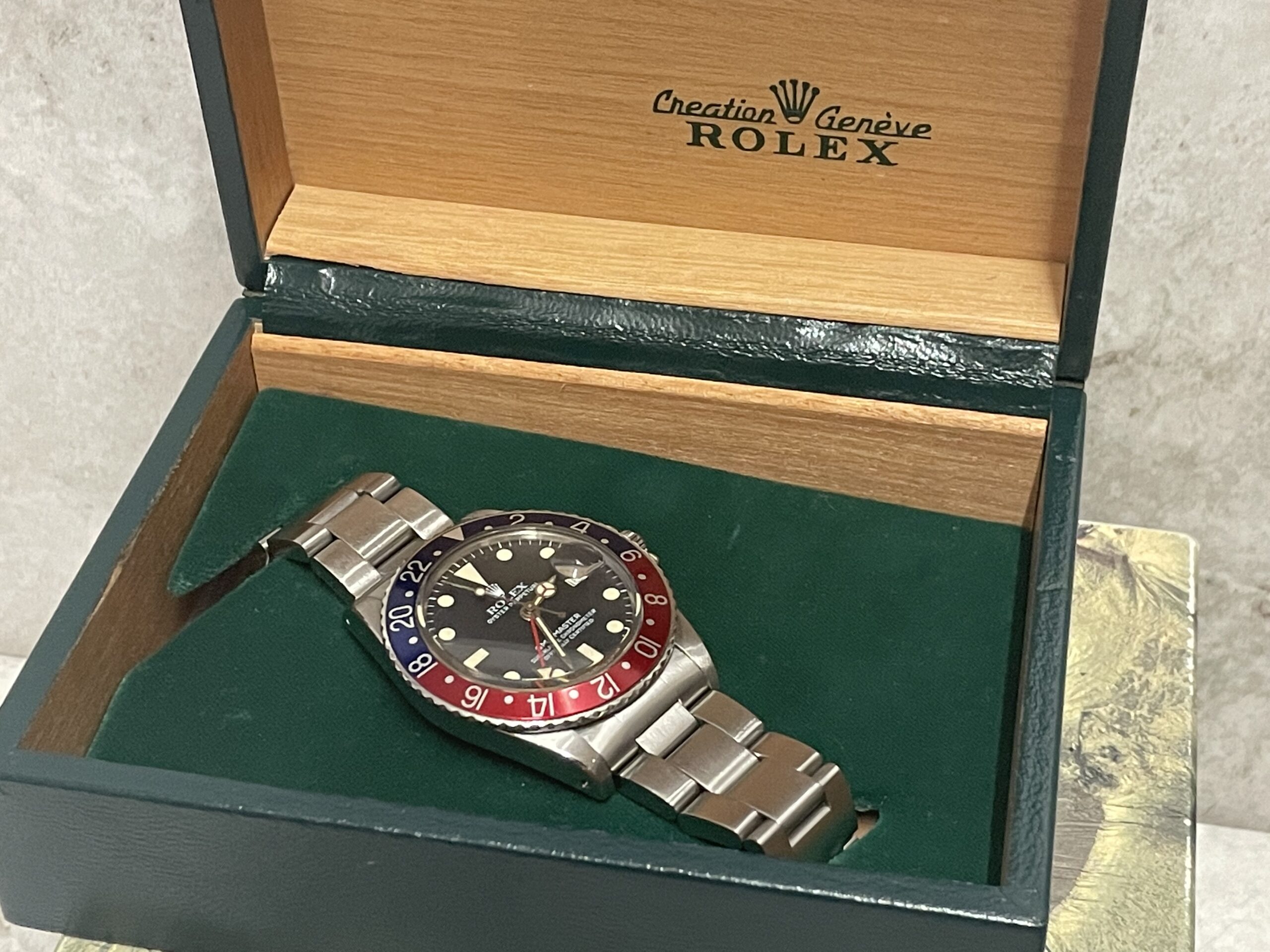 8AA4E842-757D-406C-B292-DA20A1E63F7A