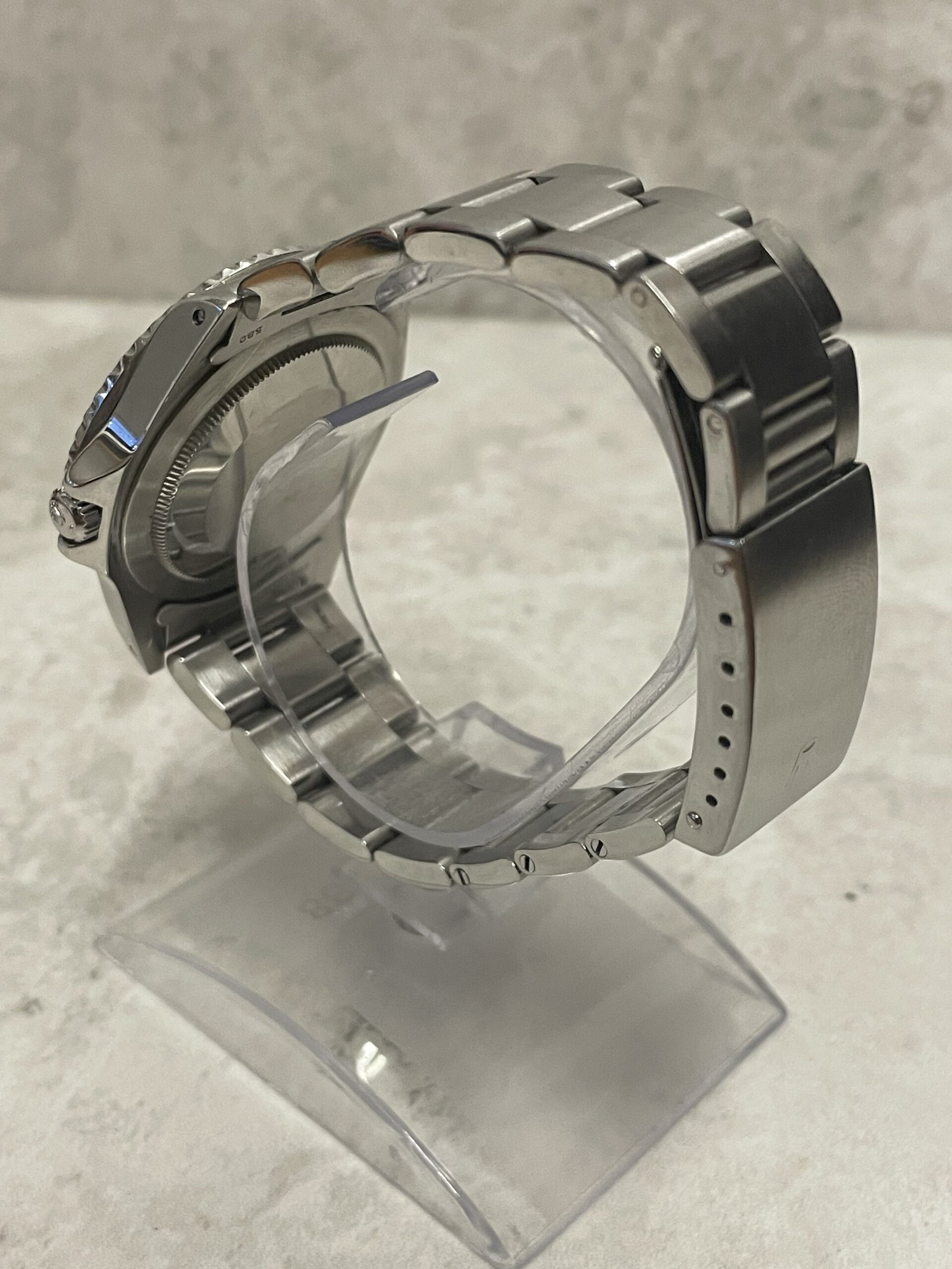 9724A773-3F71-4598-BF87-0A9BA54456DA