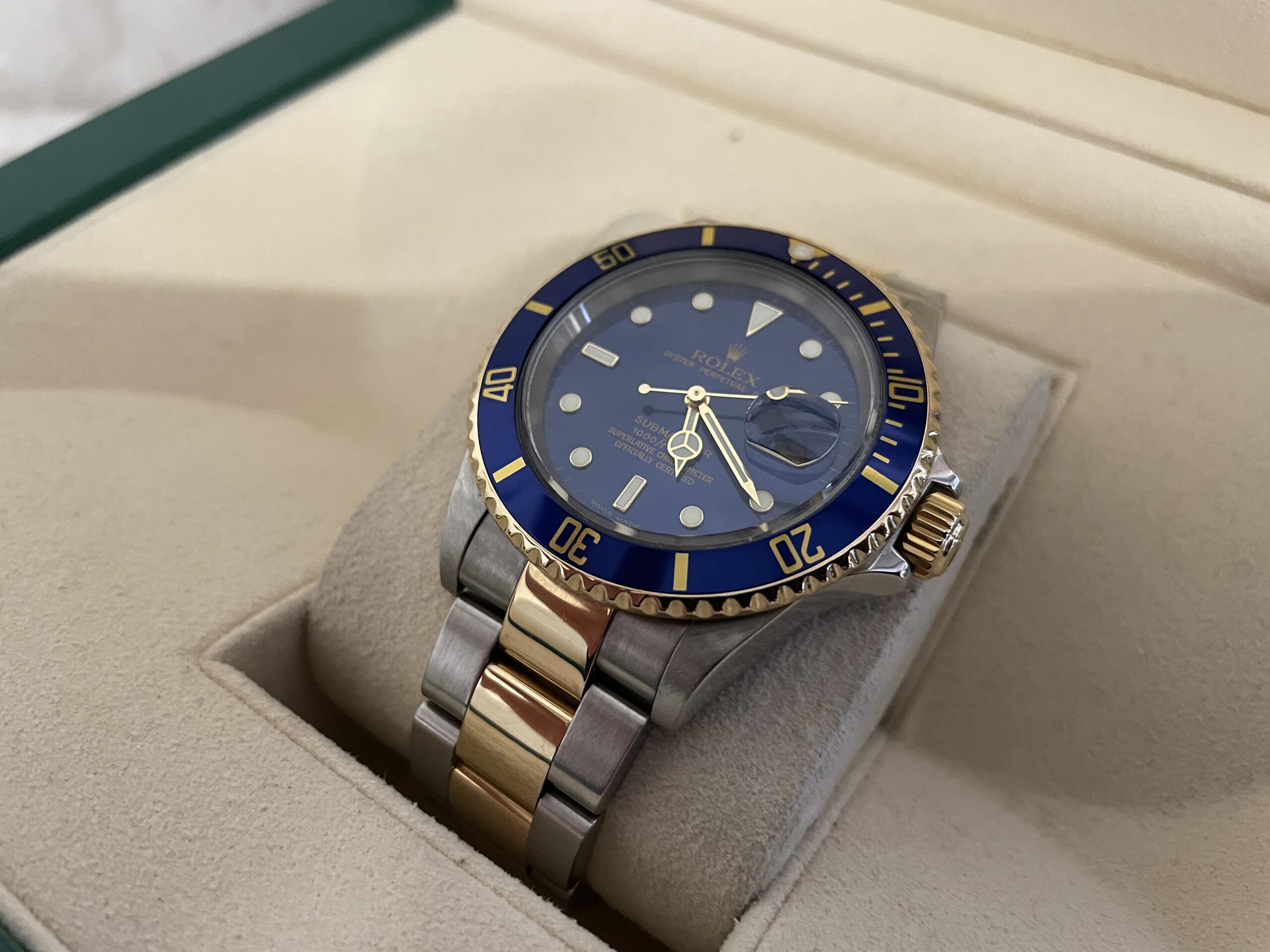 9EFF9129-5BB1-4D21-BDB9-4CF3761B819F