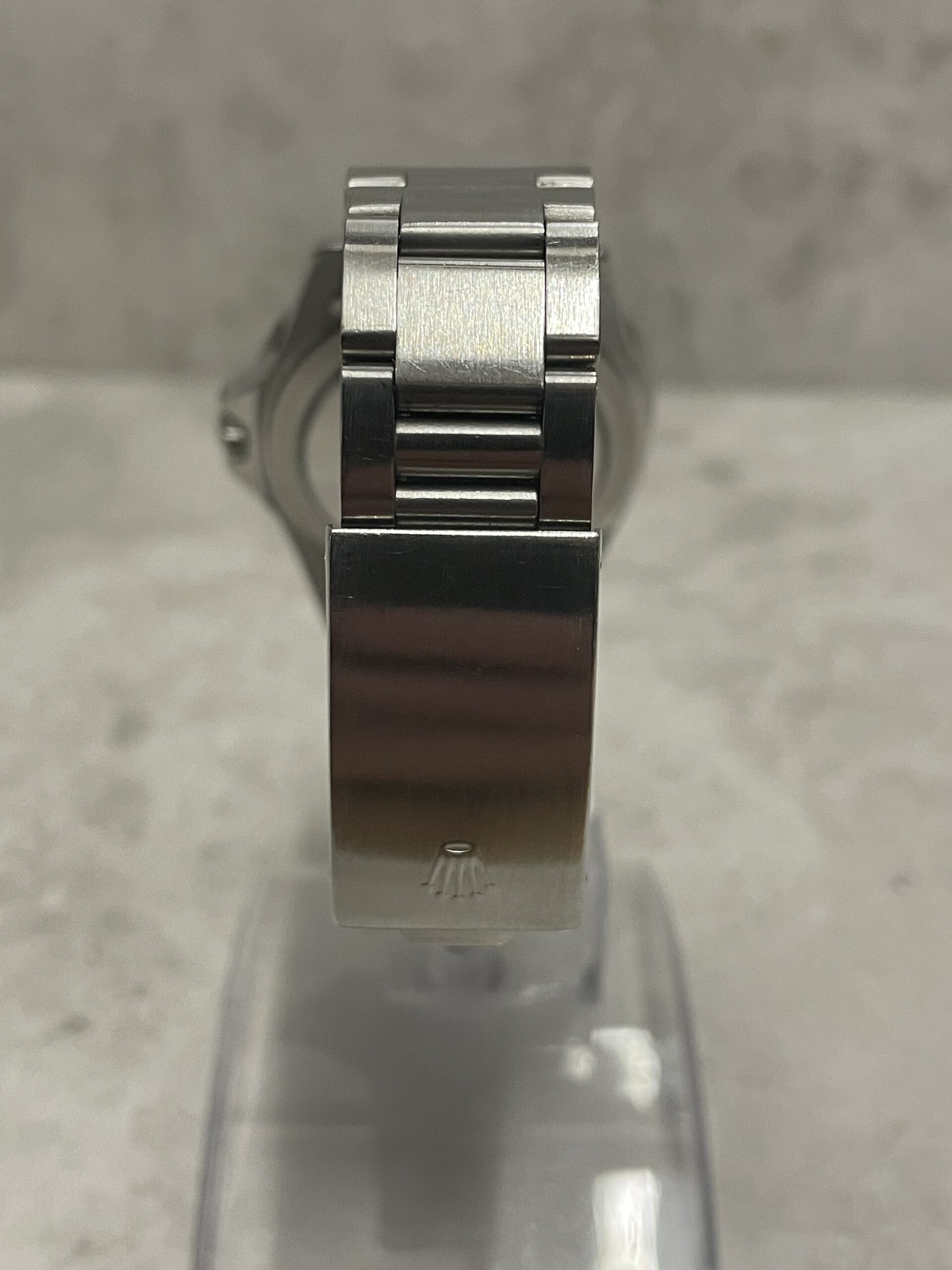 AFEC0DD3-6C13-49EF-A255-8ACA693AB383