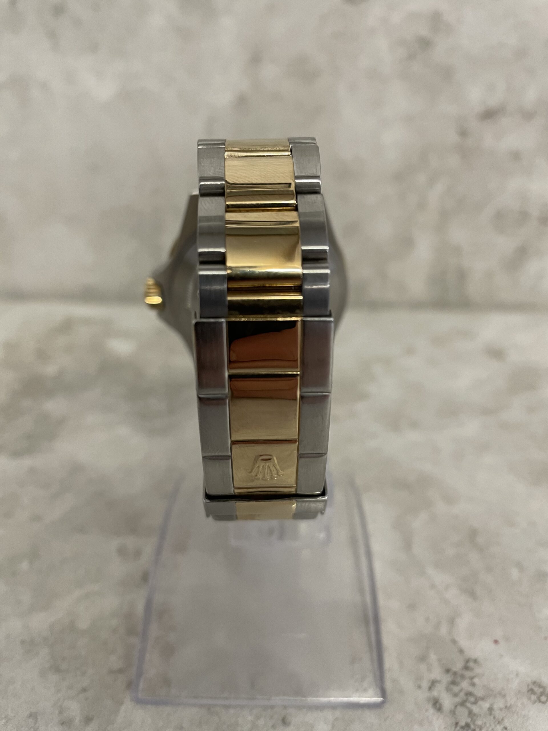 CAB927E3-7A3A-4AFC-AF43-1B1569F715CE