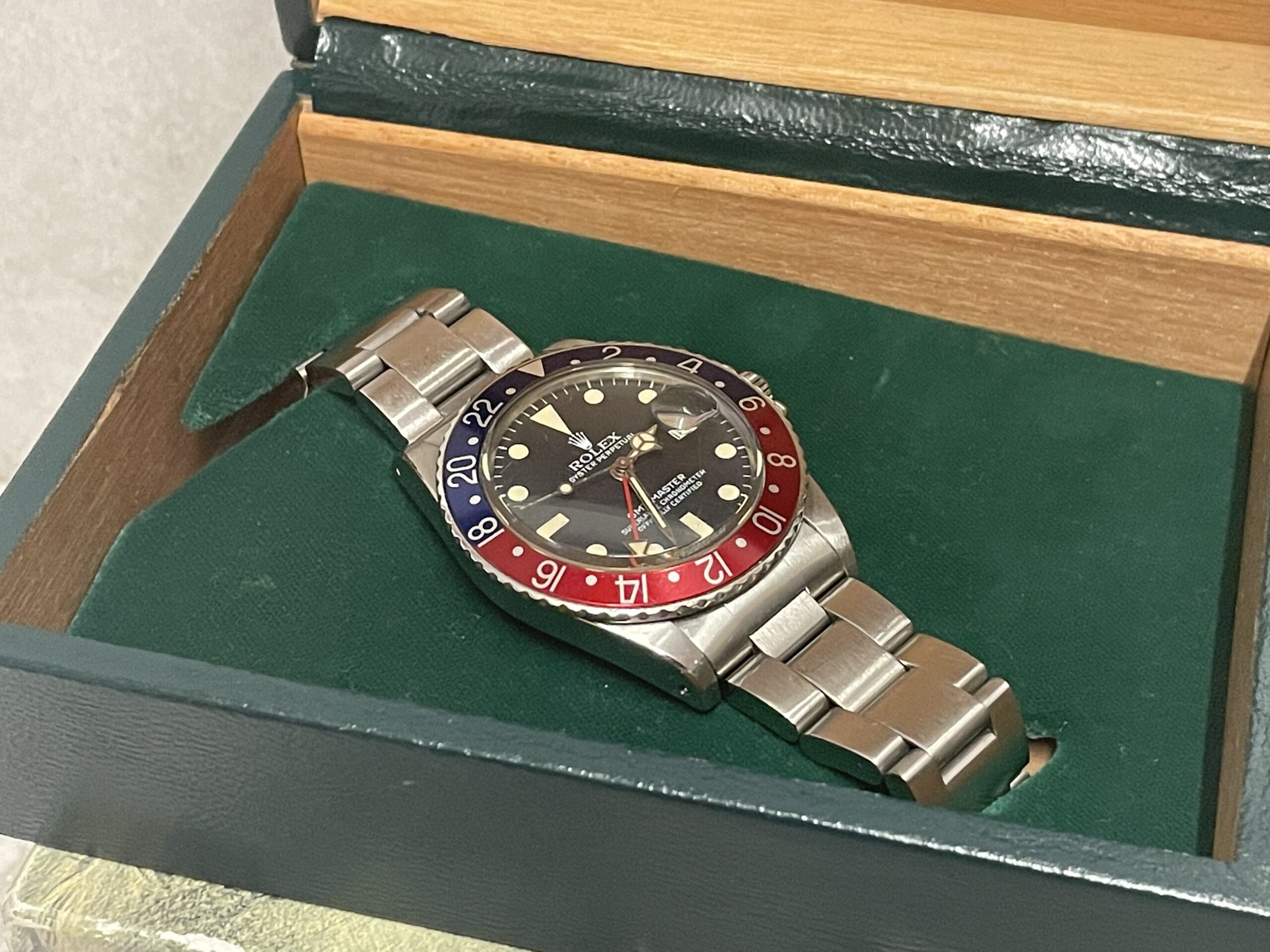 F0AD10A5-7CA6-445E-ADD4-76509E58F1E4