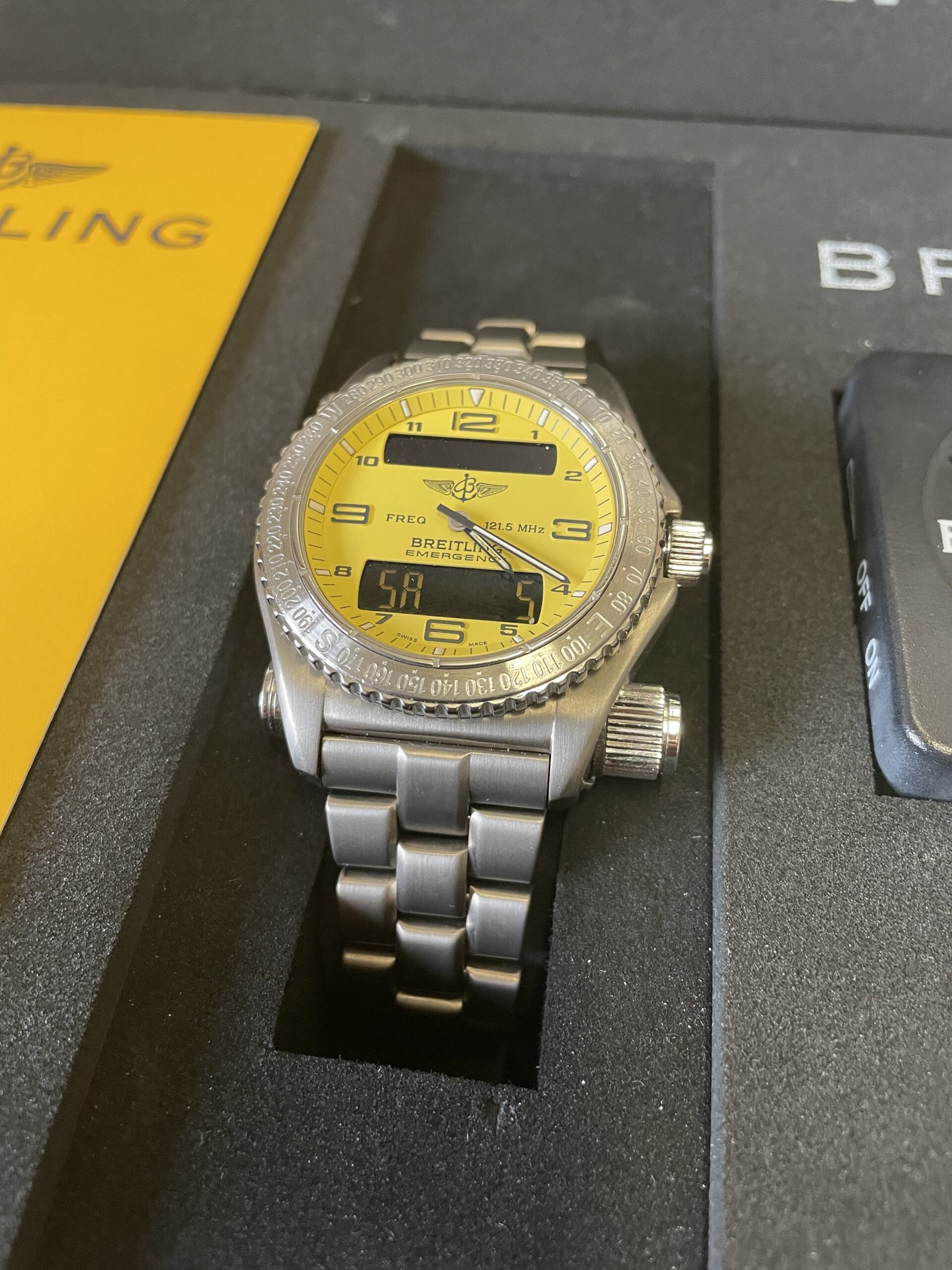 1AB7E0B5-D67B-4757-89B6-92BEB1F00450