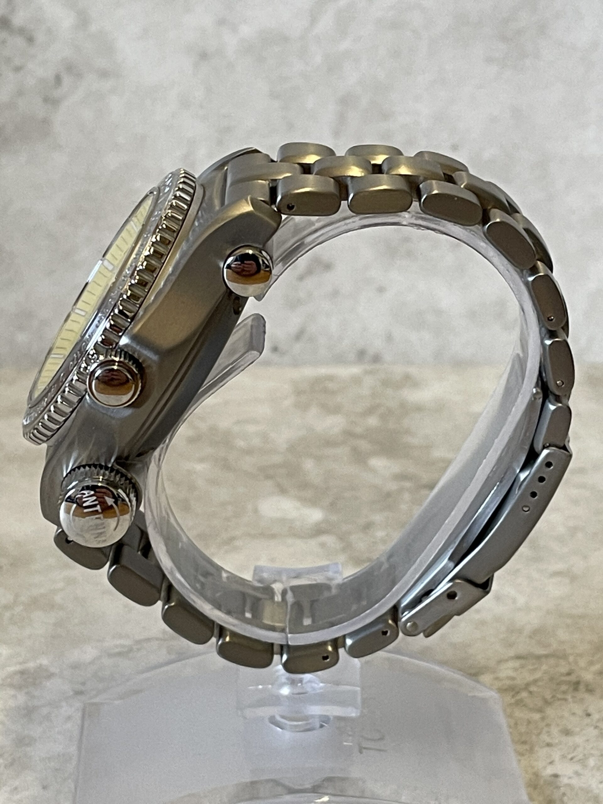 93EFDCEE-2A9B-4BEC-9FD2-B15574643E5B