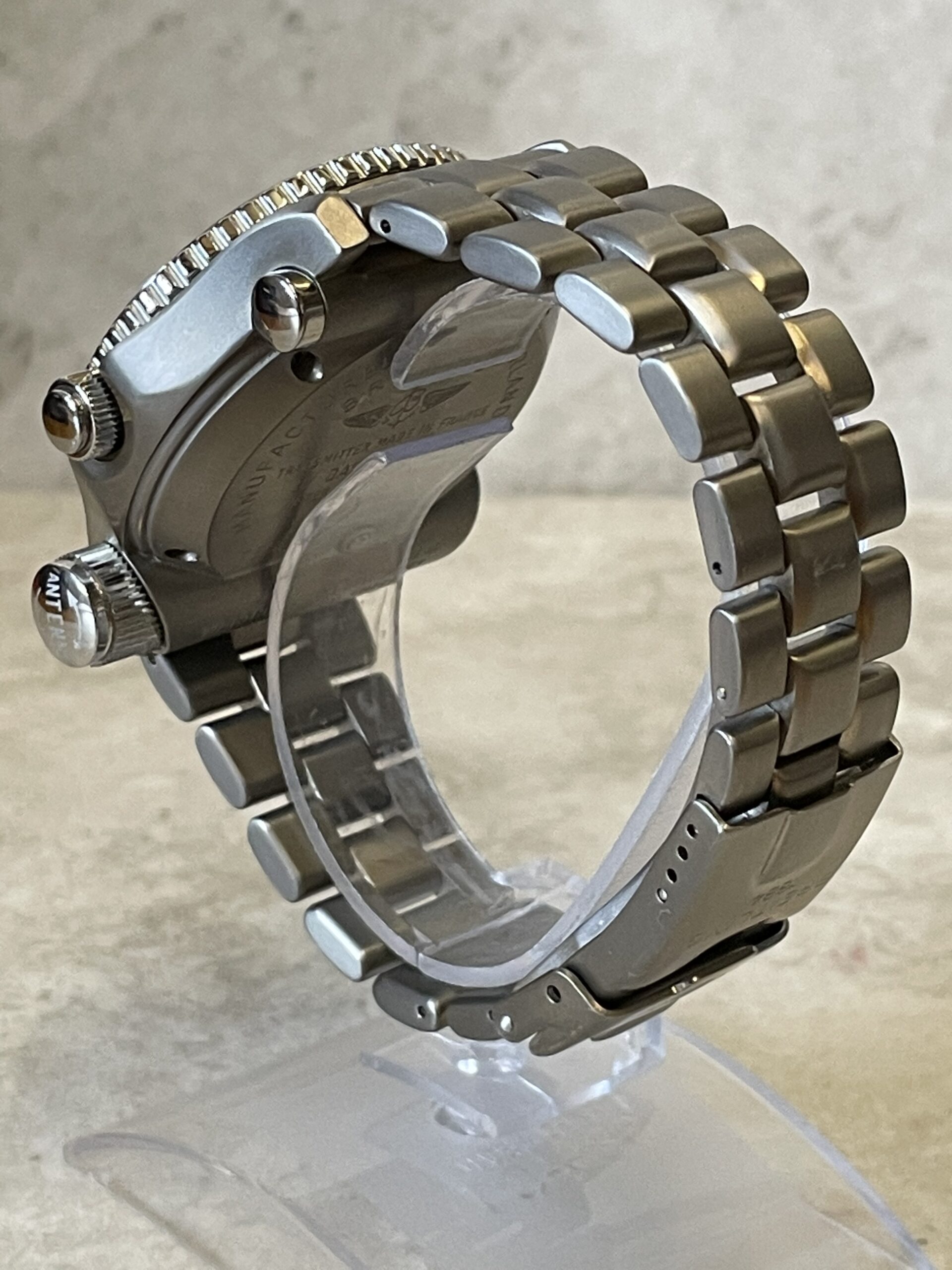 9A273918-638E-4DF7-8BF3-6FF00E00604B