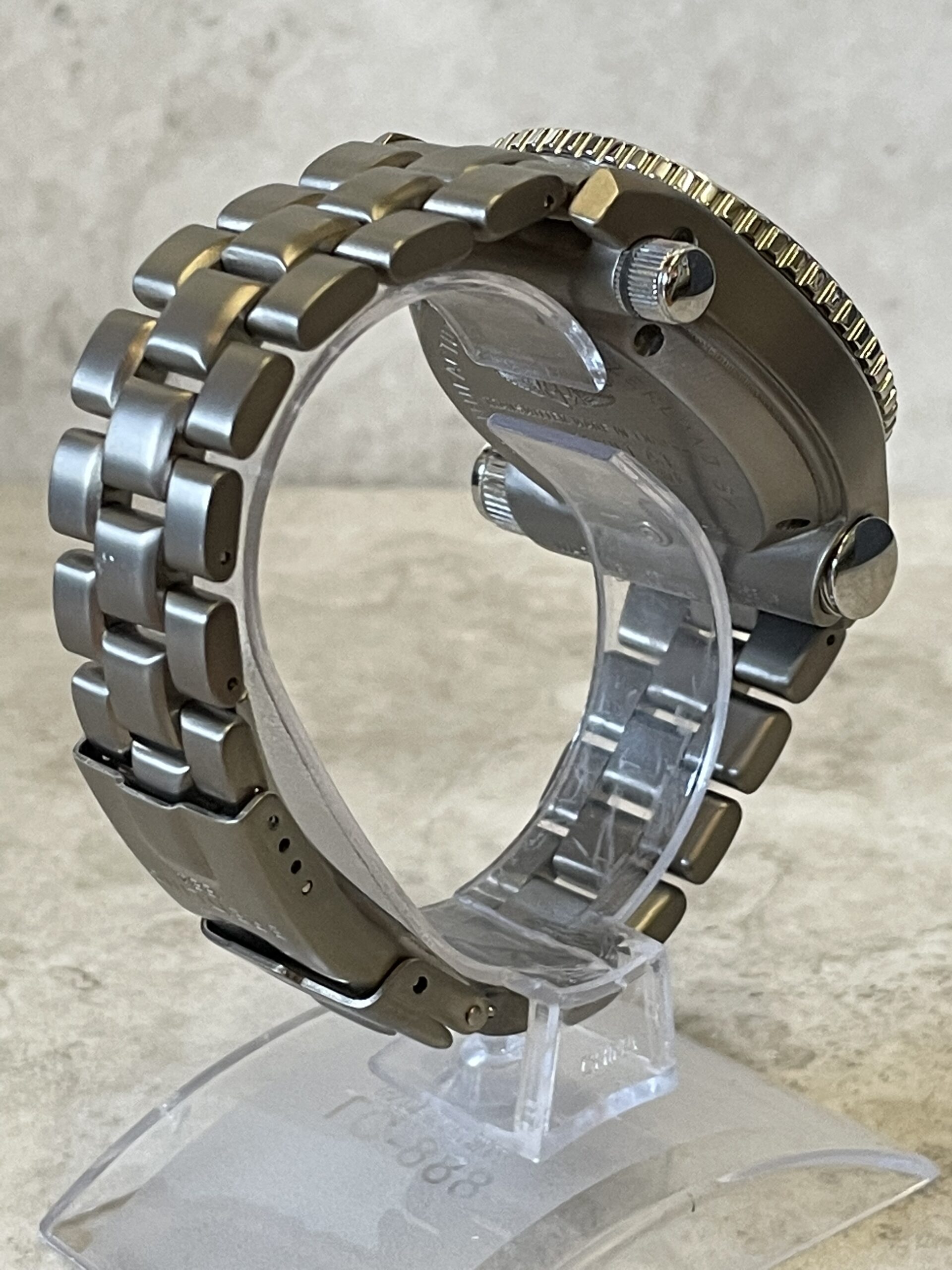 CB1CC9CB-2951-44FE-A6CD-46A6A1BF9F01